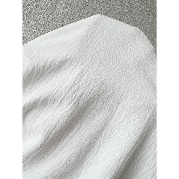 Women's Cold Shoulder Long Sleeve Button Down Collared Cropped Blouses - Picture 5 of 6